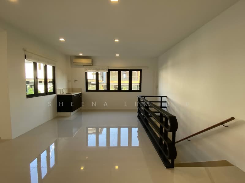 Clacton road, , 5 Bedrooms, 5,300 sqft, Semi-Detached House For Rent, by Sheena Lim B P, 500210931 - Interior - PropertyGuru.com.sg