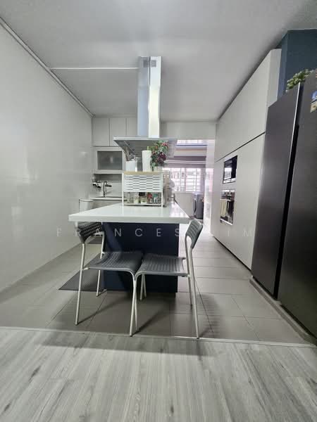 445 Hougang Avenue 8, 445 Hougang Avenue 8, 3 Bedrooms, 1,130 sqft, HDB Flat For Sale, by Frances Lim, 500210935 - Kitchen - PropertyGuru.com.sg