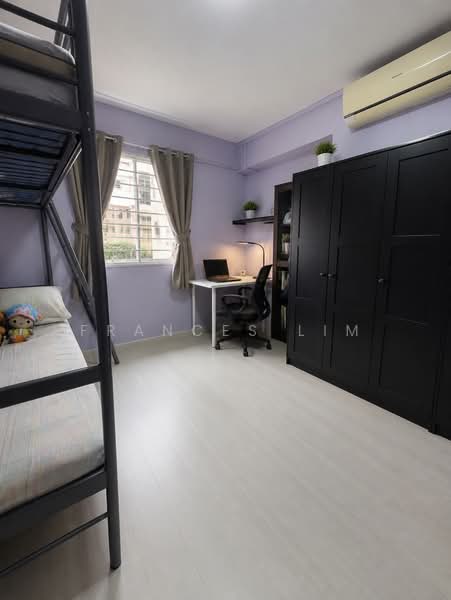445 Hougang Avenue 8, 445 Hougang Avenue 8, 3 Bedrooms, 1,130 sqft, HDB Flat For Sale, by Frances Lim, 500210935 - Bedroom - PropertyGuru.com.sg
