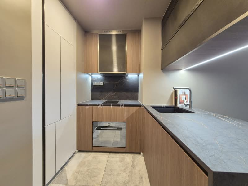 One Bernam, 1 Bernam Street, 2 Bedrooms, 700 sqft, Condominium For Rent, by Edwin Sia, 500210937 - Kitchen - PropertyGuru.com.sg