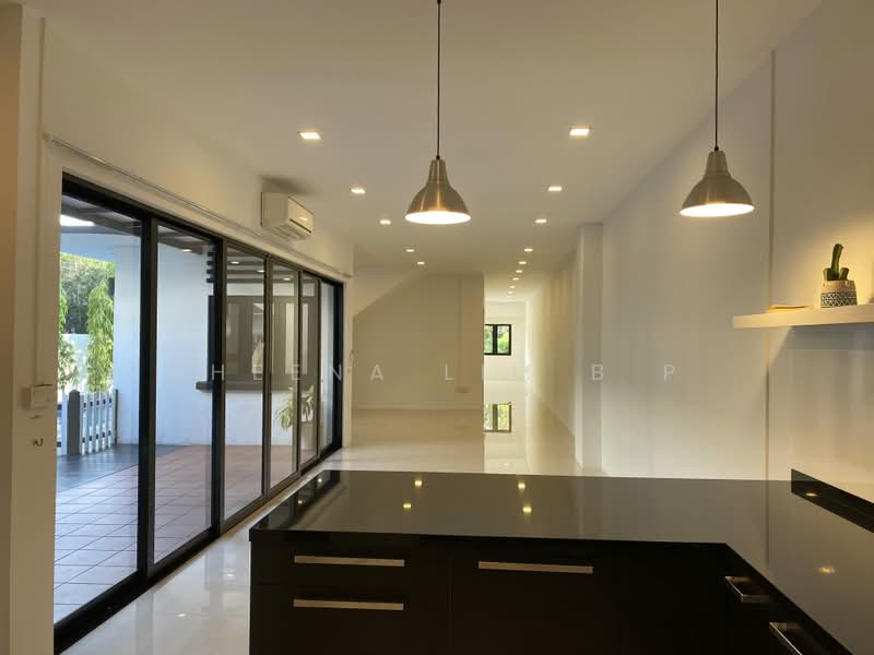 CLACTON ROAD, , 5 Bedrooms, 5,200 sqft, Semi-Detached House For Rent, by Sheena Lim B P, 500210944 - Interior - PropertyGuru.com.sg