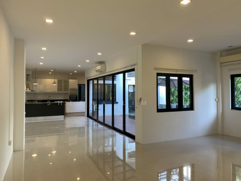 CLACTON ROAD, , 5 Bedrooms, 5,200 sqft, Semi-Detached House For Rent, by Sheena Lim B P, 500210944 - Kitchen - PropertyGuru.com.sg