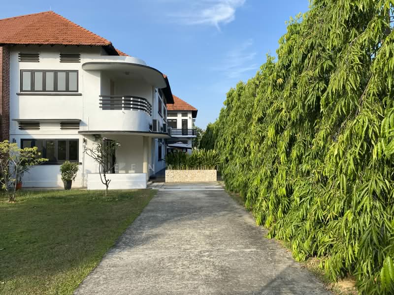CLACTON ROAD, , 5 Bedrooms, 5,200 sqft, Semi-Detached House For Rent, by Sheena Lim B P, 500210944 - Exterior - PropertyGuru.com.sg