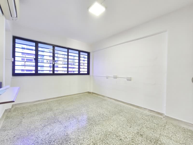 221 Lorong 8 Toa Payoh, 221 Lorong 8 Toa Payoh, 3 Bedrooms, 883 sqft, HDB Flat For Sale, by Li Zhen Tan, 500210959 - Interior - PropertyGuru.com.sg