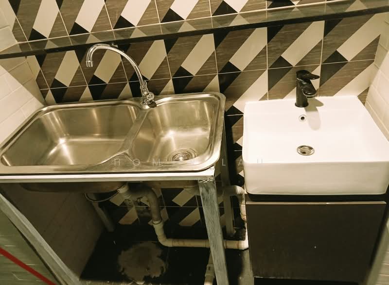 Dorm Near Jalan Besar and Rochor, 30a Dunlop Street, 150 sqft, Dormitory For Rent, by Homer Lau, 500210973 - Bathroom - CommercialGuru.com.sg