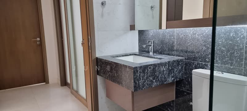 Starlight Suites, 11 River Valley Close, 4 Bedrooms, 1,862 sqft, Condominium For Sale, by June Leow, 500210987 - Bathroom - PropertyGuru.com.sg