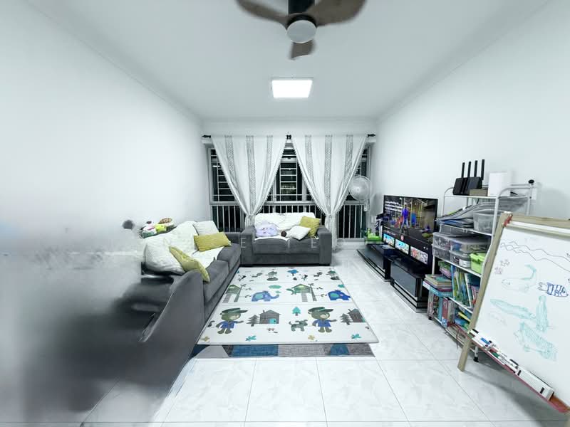 171A Edgedale Plains, 171A Edgedale Plains, 3 Bedrooms, 1,184 sqft, HDB Flat For Sale, by Eunice Teo Y N, 500210990 - Living Room - PropertyGuru.com.sg