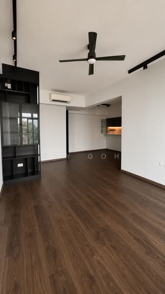 Hume Park I, 3 Hume Avenue, 2 Bedrooms, 904 sqft, Condominium For Sale, by May Goh, 500211002 - Living Room - PropertyGuru.com.sg