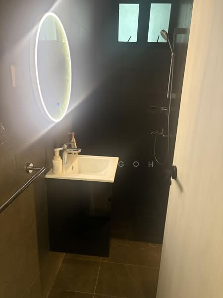 Hume Park I, 3 Hume Avenue, 2 Bedrooms, 904 sqft, Condominium For Sale, by May Goh, 500211002 - Bathroom - PropertyGuru.com.sg