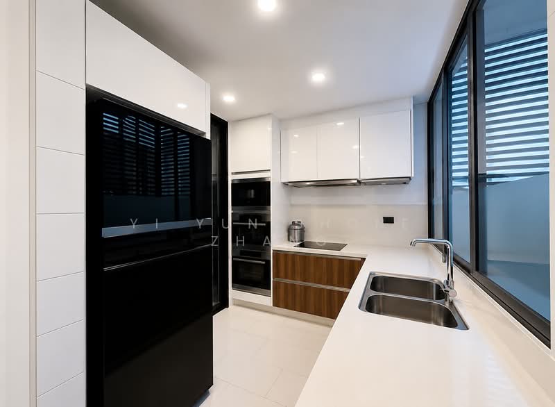 Helios Residences, 17 Cairnhill Circle, 2 Bedrooms, 1,281 sqft, Condominium For Rent, by Yi Yun Shone Zhang, 500211010 - Kitchen - PropertyGuru.com.sg