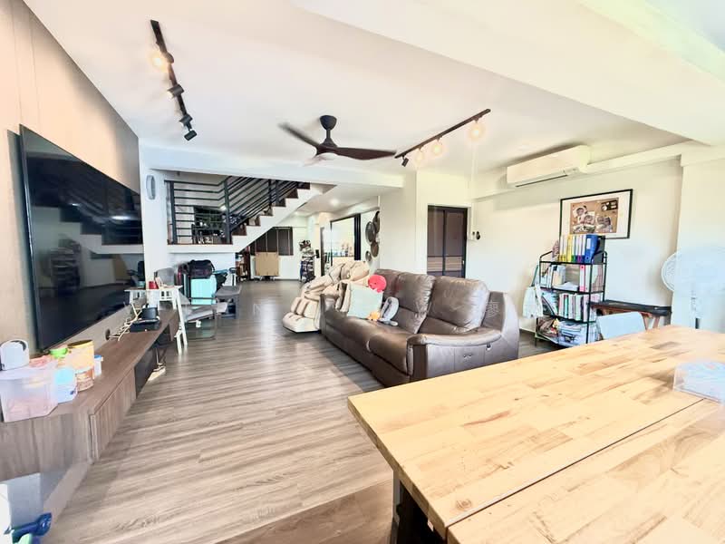 108 Jalan Rajah, 108 Jalan Rajah, 3 Bedrooms, 1,657 sqft, HDB Flat For Sale, by Vienn Leow 廖秀姿, 500211011 - Living Room - PropertyGuru.com.sg