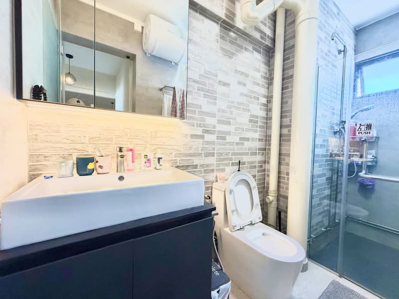 108 Jalan Rajah, 108 Jalan Rajah, 3 Bedrooms, 1,657 sqft, HDB Flat For Sale, by Vienn Leow 廖秀姿, 500211011 - Bathroom - PropertyGuru.com.sg