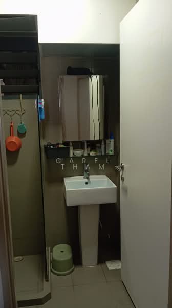 308B Punggol Walk, 308B Punggol Walk, Room Rental, 120 sqft, HDB Flat For Rent, by Carel Tham, 500211023 - Bathroom - PropertyGuru.com.sg