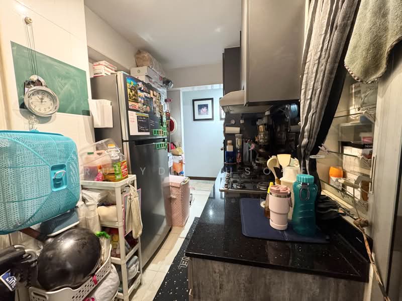 107B Canberra Street, 107B Canberra Street, 2 Bedrooms, 721 sqft, HDB Flat For Sale, by Rusydi Yusoff, 500211032 - Kitchen - PropertyGuru.com.sg