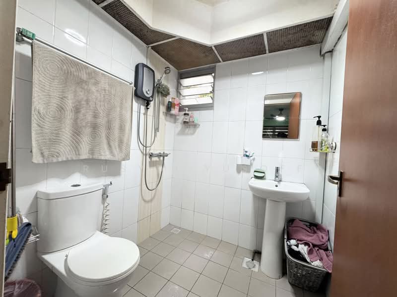 107B Canberra Street, 107B Canberra Street, 2 Bedrooms, 721 sqft, HDB Flat For Sale, by Rusydi Yusoff, 500211032 - Bathroom - PropertyGuru.com.sg