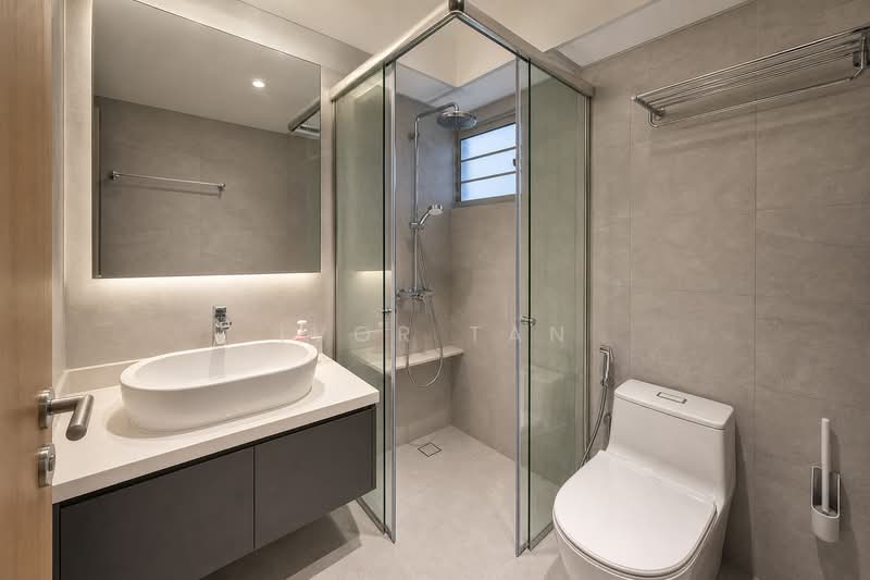443C Fernvale Road, 443C Fernvale Road, 3 Bedrooms, 1,011 sqft, HDB Flat For Sale, by Ivor Tan, 500211033 - Master Bathroom - PropertyGuru.com.sg