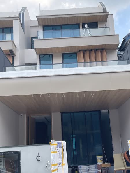 Jalan Zamrud, Jalan Zamrud, Dairy Farm / Bukit Panjang / Choa Chu Kang, 5 Bedrooms, 3,870 sqft, Terraced House For Sale, by Lydia Lim, 500211042 - Exterior - PropertyGuru.com.sg