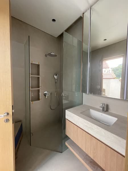 Jalan Zamrud, Jalan Zamrud, Dairy Farm / Bukit Panjang / Choa Chu Kang, 5 Bedrooms, 3,870 sqft, Terraced House For Sale, by Lydia Lim, 500211042 - Bathroom - PropertyGuru.com.sg
