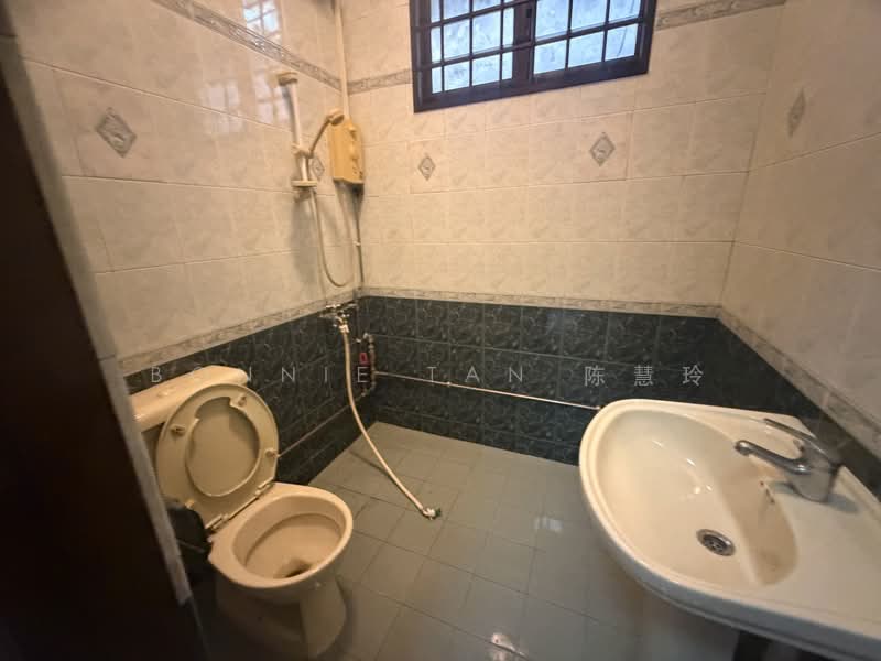 Sembawang Road, Sembawang Road, 3,000 sqft, Dormitory For Rent, by Bonnie Tan 陈慧玲, 500211045 - Bathroom - CommercialGuru.com.sg