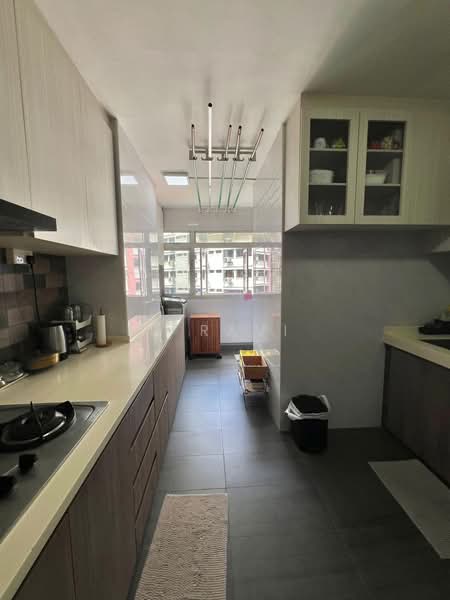 423 Choa Chu Kang Avenue 4, 423 Choa Chu Kang Avenue 4, 3 Bedrooms, 1,112 sqft, HDB Flat For Sale, by R Ravi, 500211046 - Kitchen - PropertyGuru.com.sg