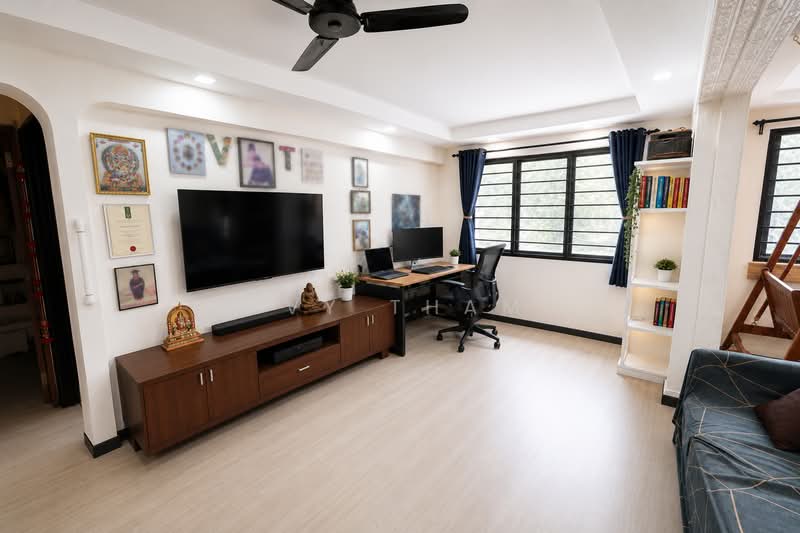 166 Bishan Street 13, 166 Bishan Street 13, 4 Bedrooms, 1,313 sqft, HDB Flat For Sale, by Ivy Tham, 500211054 - Living Room - PropertyGuru.com.sg