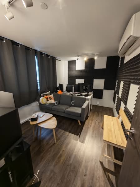 CT Hub 2, 114 Lavender Street, 1,066 sqft, Light Industrial (B1) For Sale, by Vod Chia, 500211061 - Studio - CommercialGuru.com.sg