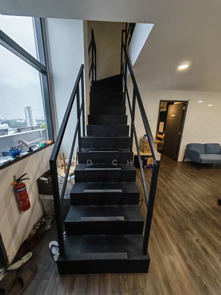 CT Hub 2, 114 Lavender Street, 1,066 sqft, Light Industrial (B1) For Sale, by Vod Chia, 500211061 - Mezzanine Level - CommercialGuru.com.sg