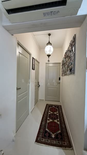 575 Woodlands Glen, 575 Woodlands Drive 16, 3 Bedrooms, 893 sqft, HDB Flat For Sale, by Saadiah Ahmad, 500211084 - Entrance - PropertyGuru.com.sg