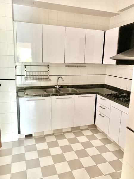 Changi Court, 708 Upper Changi Road East, 3 Bedrooms, 1,163 sqft, Condominium For Rent, by Christine Low, 500211095 - Kitchen - PropertyGuru.com.sg
