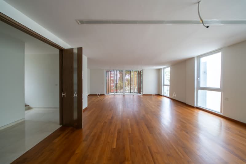 Rare Freehold Detached in D19, , 6 Bedrooms, 11,400 sqft, Detached House For Sale, by Harvey Chia, 500211105 - PropertyGuru.com.sg