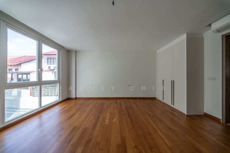 Rare Freehold Detached in D19, , 6 Bedrooms, 11,400 sqft, Detached House For Sale, by Harvey Chia, 500211105 - PropertyGuru.com.sg