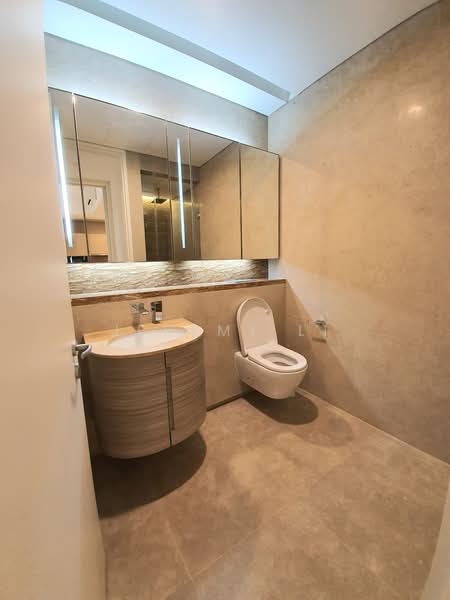 DUO Residences, 1 Fraser Street, 1 Bedroom, 592 sqft, Apartment For Rent, by Jeremy Li, 500211116 - Bathroom - PropertyGuru.com.sg