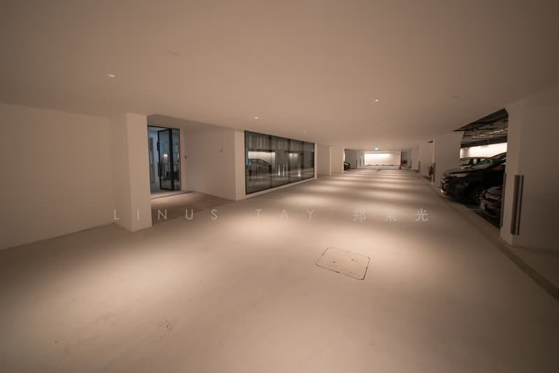 21 Anderson, 21 Anderson Road, 4 Bedrooms, 4,489 sqft, Condominium For Rent, by Linus Tay 郑荣光, 500211118 - Car Park - PropertyGuru.com.sg