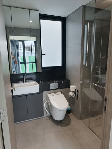 The Woodleigh Residences, 25 Bidadari Park Drive, 2 Bedrooms, 689 sqft, Apartment For Sale, by Vincent Lay, 500211119 - Bathroom - PropertyGuru.com.sg