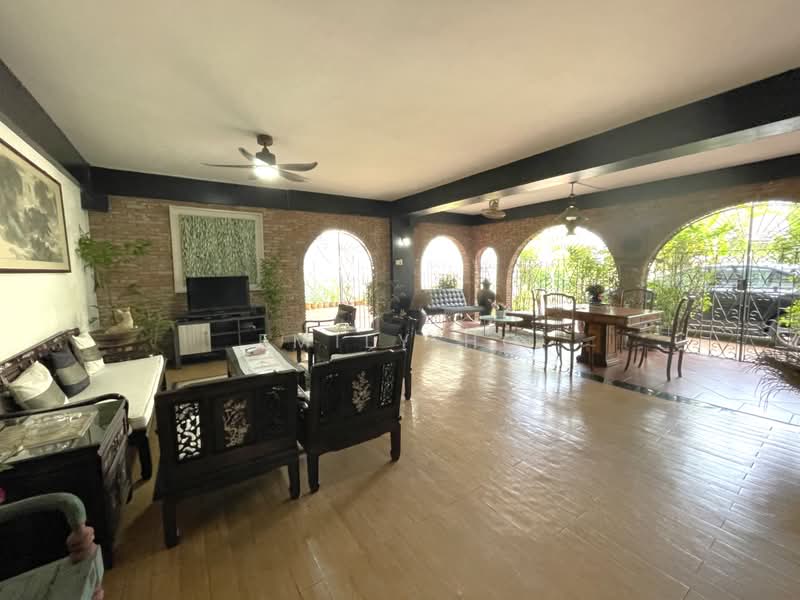 RARE!! ELEVATED LUSH GREENERY FACING!, Bukit Timah Vicinity, 6 Bedrooms, 5,000 sqft, Bungalow House For Sale, by Emily Ho, 500211126 - Living Room - PropertyGuru.com.sg