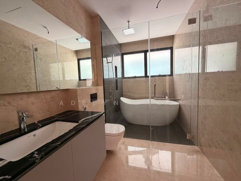 ☎️ADELYN 9325❤️❤️9988 ⭐️✨BRAND NEW @HILLVIEW ! READY TO VIEW ! JUST T.O.P.!!!, , 6 Bedrooms, 7,240 sqft, Terraced House For Sale, by Adelyn Khoo, 500211129 - Bathroom - PropertyGuru.com.sg