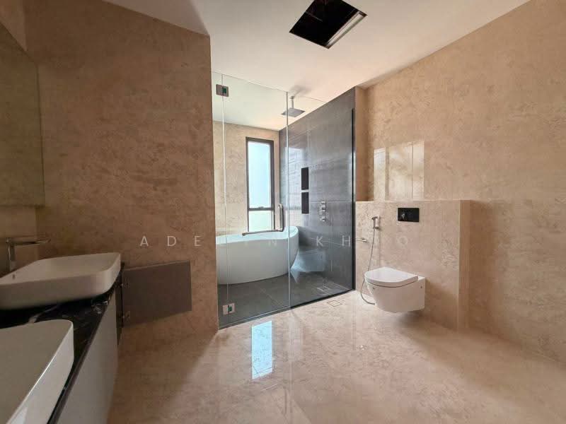 ☎️ADELYN 9325❤️❤️9988 ⭐️✨BRAND NEW @HILLVIEW ! READY TO VIEW ! JUST T.O.P.!!!, , 6 Bedrooms, 7,240 sqft, Terraced House For Sale, by Adelyn Khoo, 500211129 - Bathroom - PropertyGuru.com.sg