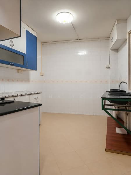 160 Pasir Ris Street 13, 160 Pasir Ris Street 13, 4 Bedrooms, 1,571 sqft, HDB Flat For Sale, by Regina Young, 500211132 - Kitchen - PropertyGuru.com.sg