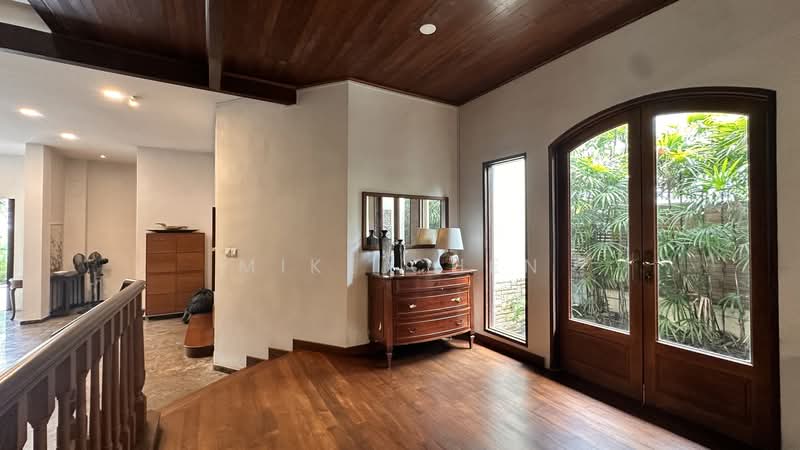 Seletar Hill Estate, , 8 Bedrooms, 7,712 sqft, Detached House For Sale, by Mike Chen, 500211138 - Entrance - PropertyGuru.com.sg