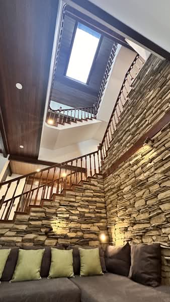 Seletar Hill Estate, , 8 Bedrooms, 7,712 sqft, Detached House For Sale, by Mike Chen, 500211138 - Stairwell - PropertyGuru.com.sg