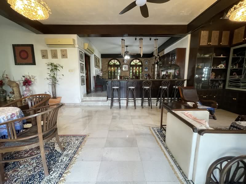 RARE! FOREST VIEW AT YOUR DOORSTEP!, Bukit Timah Vicinity, 6 Bedrooms, 5,000 sqft, Bungalow House For Sale, by Emily Ho, 500211161 - Living Room - PropertyGuru.com.sg