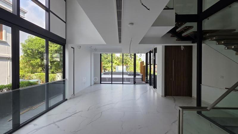 ⭐️ Eminence Landed ⭐️ D28 New Corner Terr. 2.5 Sty + Basement @ Greenwich V, Neram Road, Seletar / Yio Chu Kang, 5 Bedrooms, 4,791 sqft, Corner Terrace For Sale, by Roy Lee, 500211181 - Living Room - PropertyGuru.com.sg