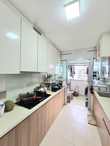 432C Yishun Avenue 1, 432C Yishun Avenue 1, 3 Bedrooms, 1,205 sqft, HDB Flat For Sale, by Adam Tng, 500211243 - Kitchen - PropertyGuru.com.sg