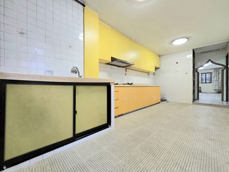 182 Ang Mo Kio Avenue 5, 182 Ang Mo Kio Avenue 5, 3 Bedrooms, 1,001 sqft, HDB Flat For Sale, by Taufik Batisah, 500211246 - Orginal Kitchen - PropertyGuru.com.sg