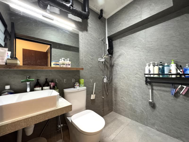671B Klang Lane, 671B Klang Lane, 3 Bedrooms, 915 sqft, HDB Flat For Sale, by Leroy Yew, 500211271 - Bathroom - PropertyGuru.com.sg