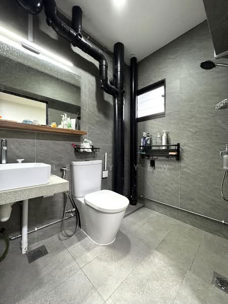 671B Klang Lane, 671B Klang Lane, 3 Bedrooms, 915 sqft, HDB Flat For Sale, by Leroy Yew, 500211271 - Bathroom - PropertyGuru.com.sg