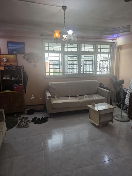 5 Bedok South Avenue 2, 5 Bedok South Avenue 2, 3 Bedrooms, 883 sqft, HDB Flat For Sale, by Alex Leow, 500211277 - Living Room - PropertyGuru.com.sg