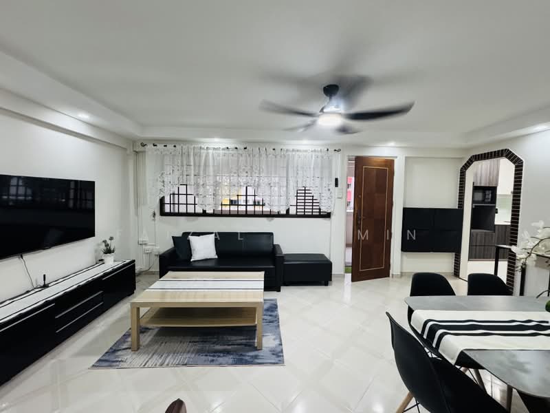 775 Yishun Ring Road, 775 Yishun Ring Road, 3 Bedrooms, 893 sqft, HDB Flat For Rent, by Faizal Kasmin, 500211312 - Living Room - PropertyGuru.com.sg