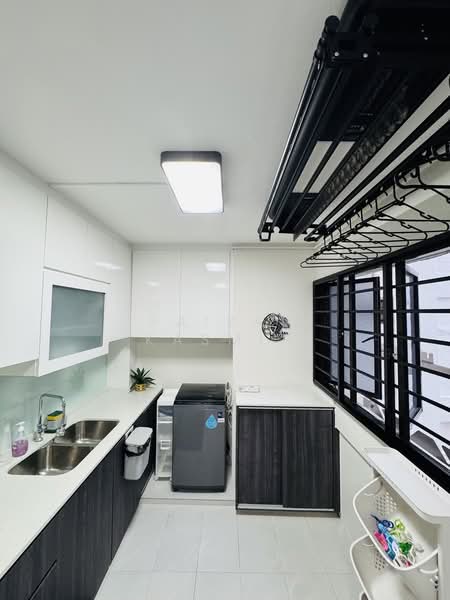 775 Yishun Ring Road, 775 Yishun Ring Road, 3 Bedrooms, 893 sqft, HDB Flat For Rent, by Faizal Kasmin, 500211312 - Kitchen - PropertyGuru.com.sg