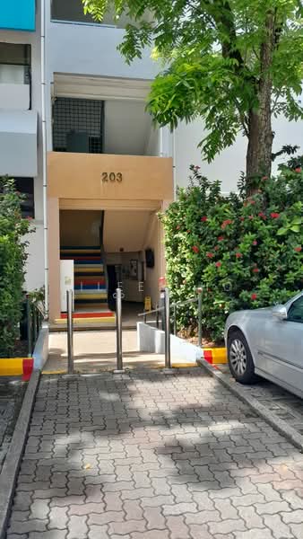 Henderson Industrial Park, 203 Henderson Road, 800 sqft, Light Industrial (B1) For Rent, by Eileen Ho, 500211348 - Entrance - CommercialGuru.com.sg